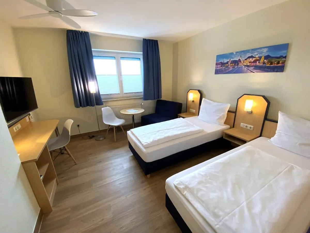 Hotel Am Wiesenweg l 24h check-in Hausen  3*, Hausen (Wuerzburg) Deutschland