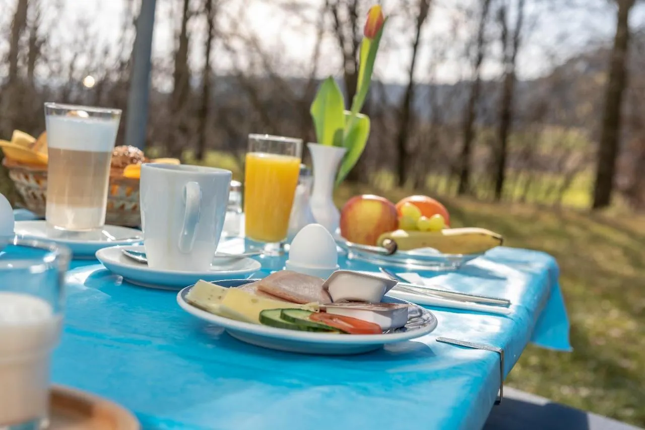 Hotel Am Wiesenweg L 24H Check-In Hausen
